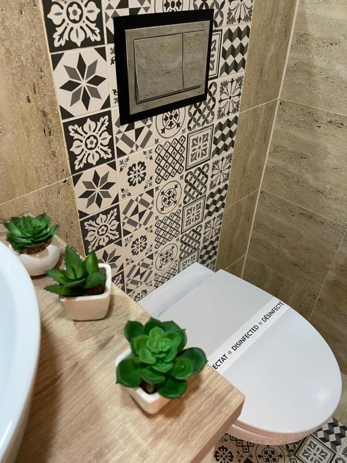 Relax Luxury Apartment Palace Букурещ Екстериор снимка